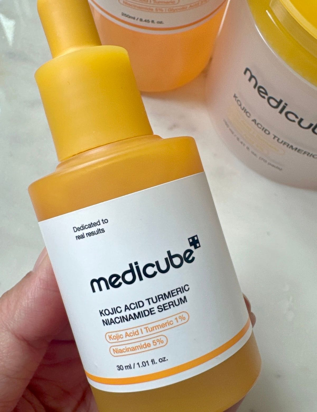 Serum Facial Kojic Acid Turmeric Niacinamide Serum Medicube